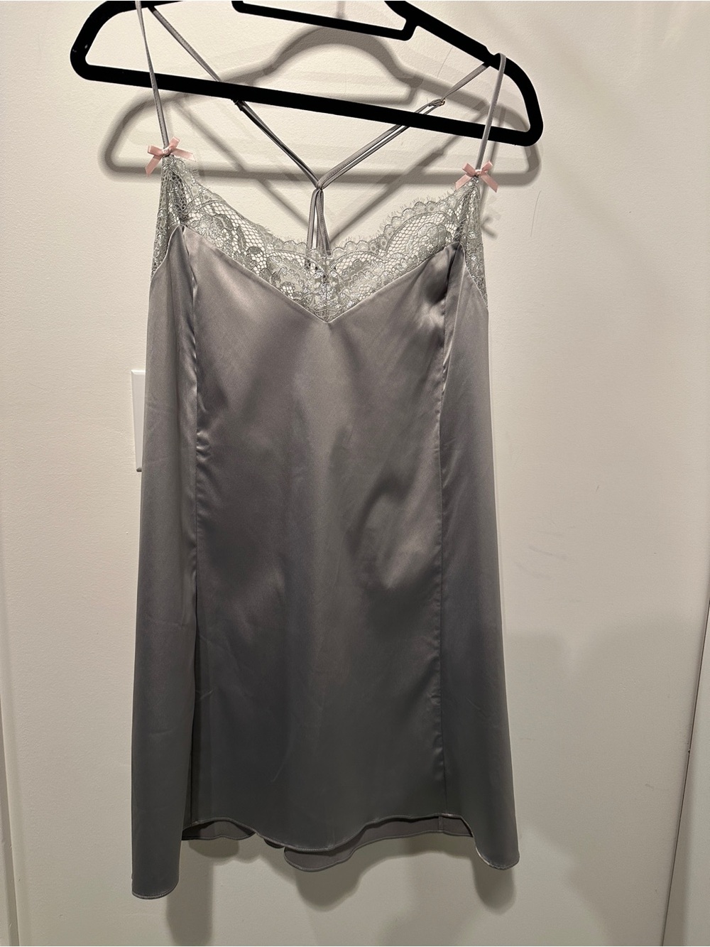 NEW Without Tags Cacique Silver Satin Lace Chemise with Pink Bow Accents 18/20